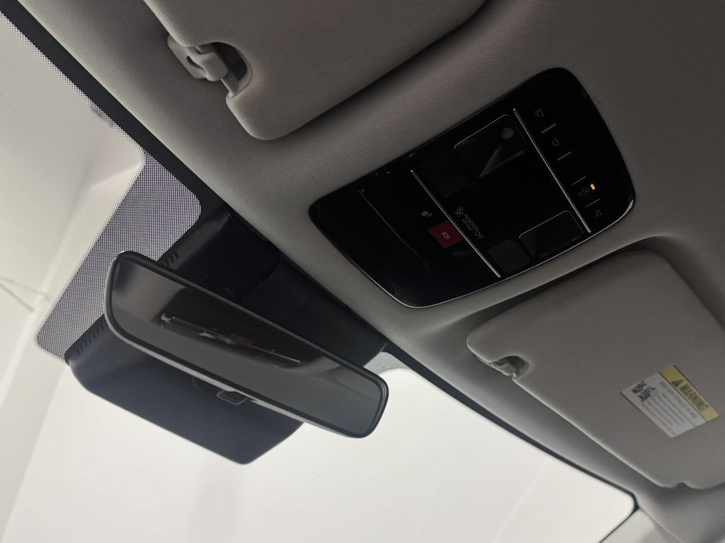 Used 2025 Hyundai Santa Fe SEL FWD image 30