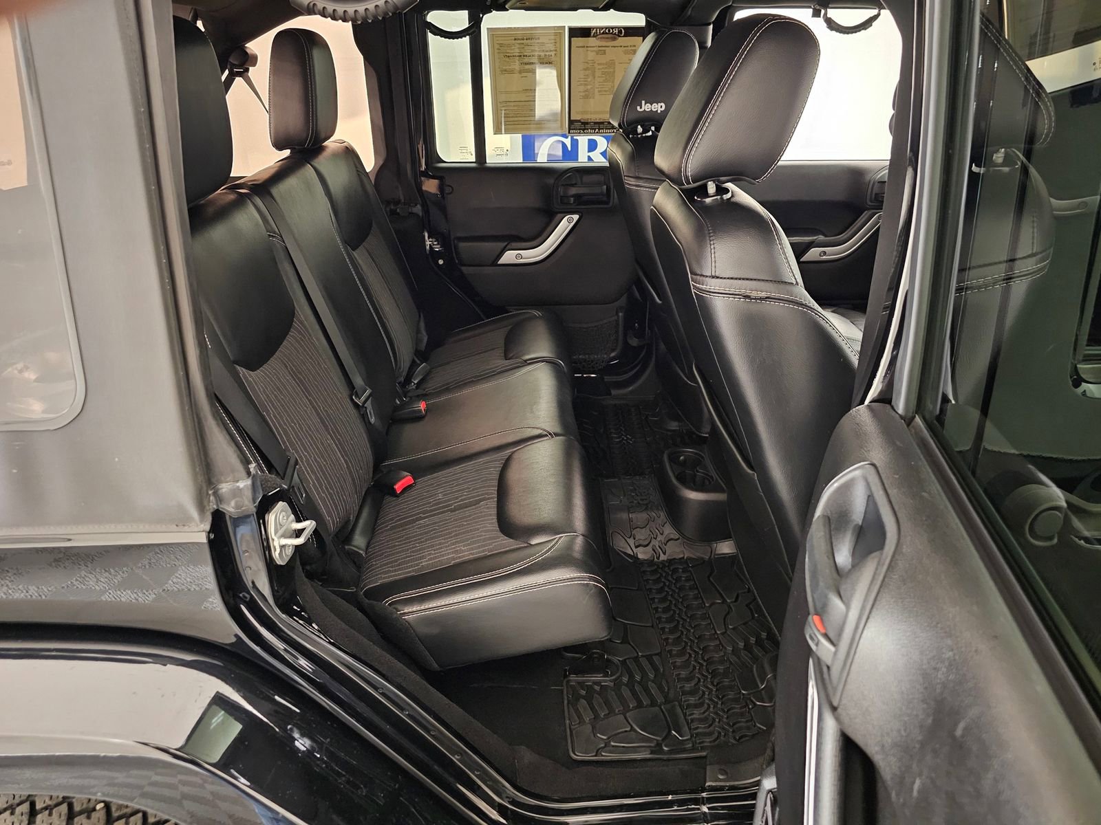 Used 2015 Jeep Wrangler Unlimited Sport image 30