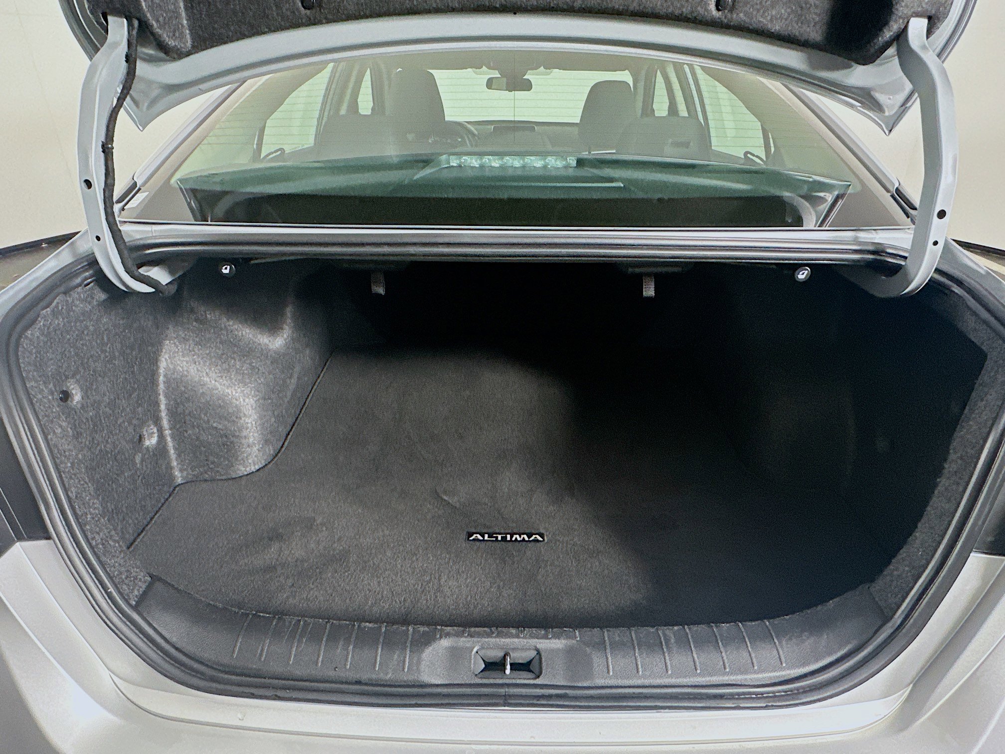 Used 2024 Nissan Altima 2.5 SV image 27