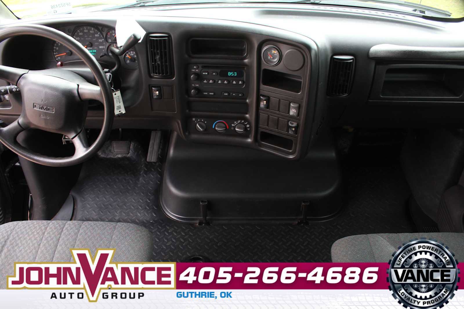 Used 2005 GMC TopKick C4500 2WD Crew Cab image 25