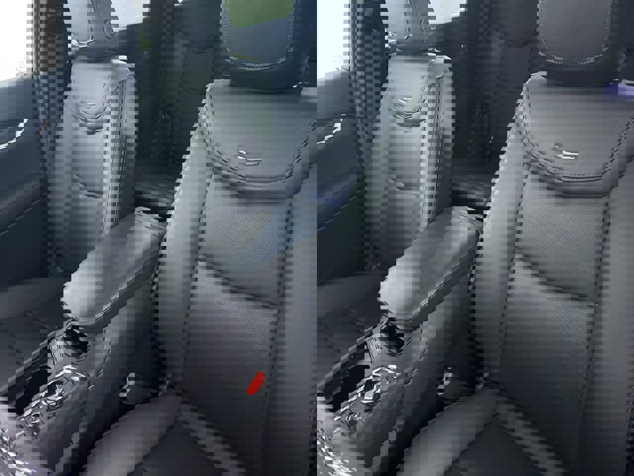 Certified 2022 Cadillac XT5 Premium Luxury image 12