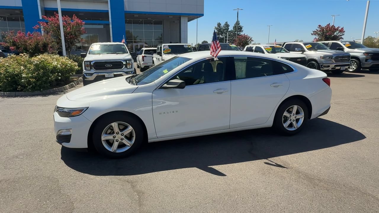 Used 2023 Chevrolet Malibu LS FWD image 3