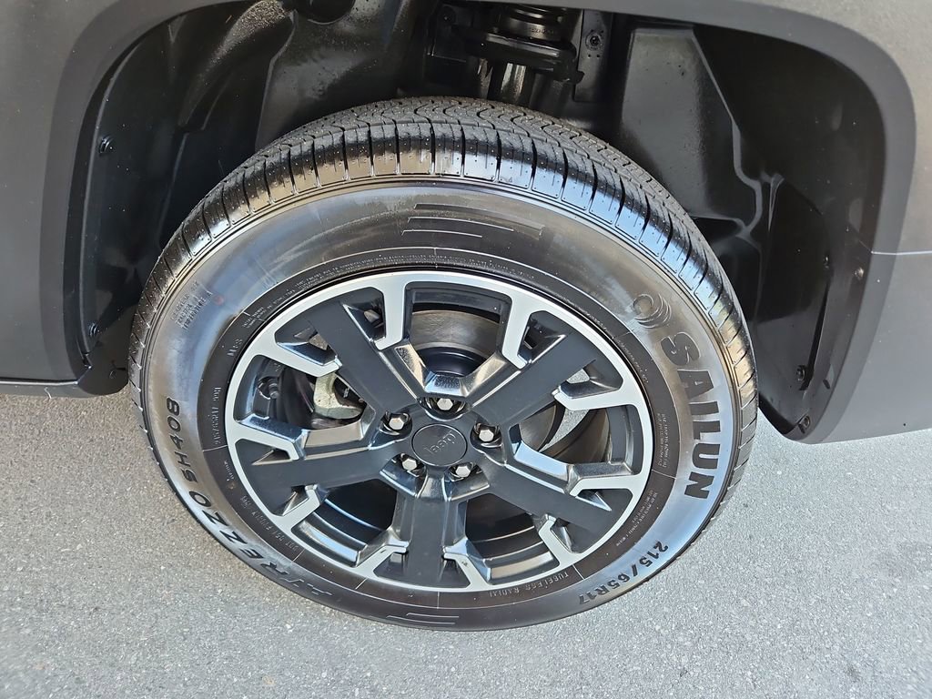 Used 2023 Jeep Renegade Trailhawk AWD/4WD image 32