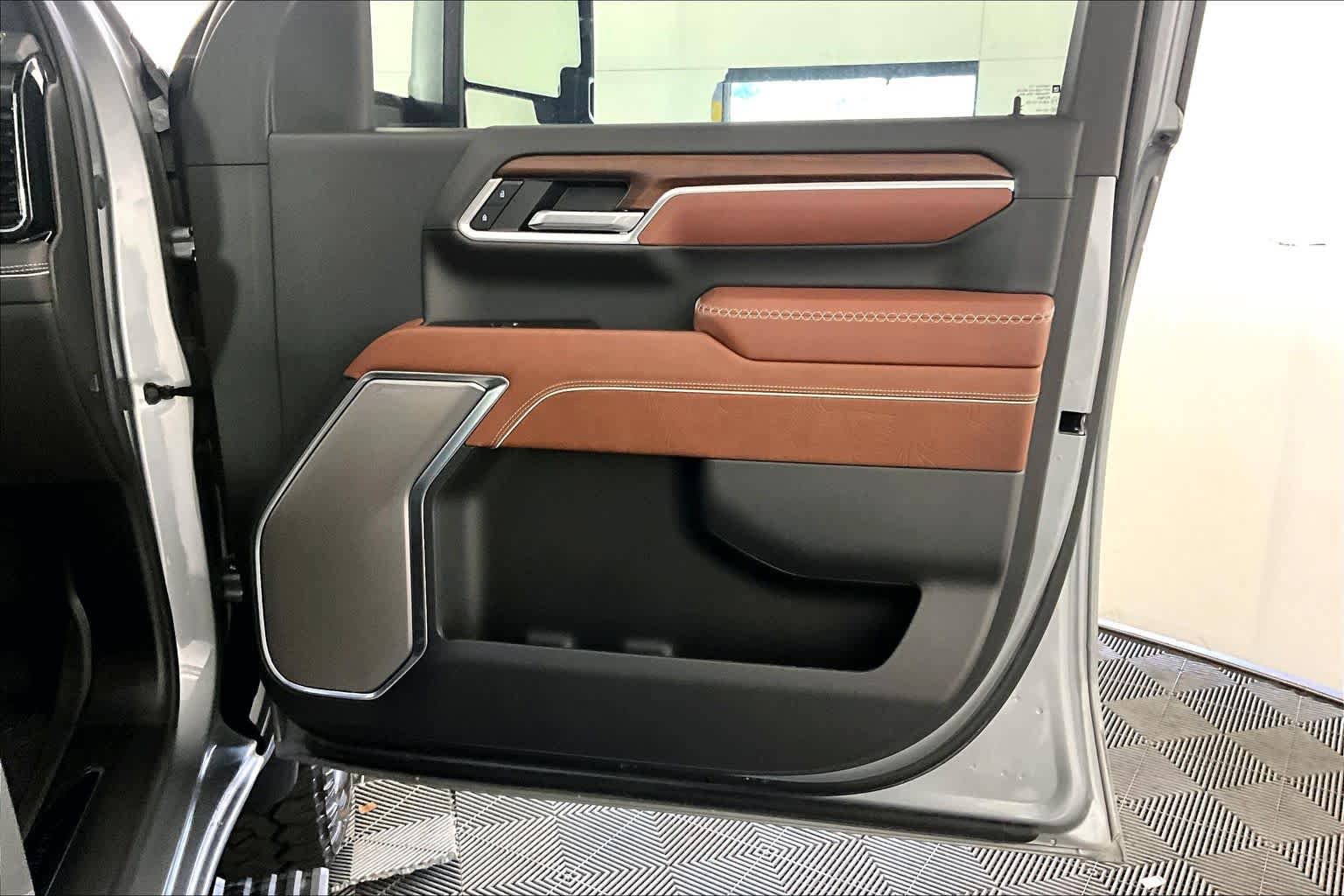 Certified 2025 GMC Sierra 2500 Denali Ultimate w/ Max Trailering Package AWD/4WD image 22