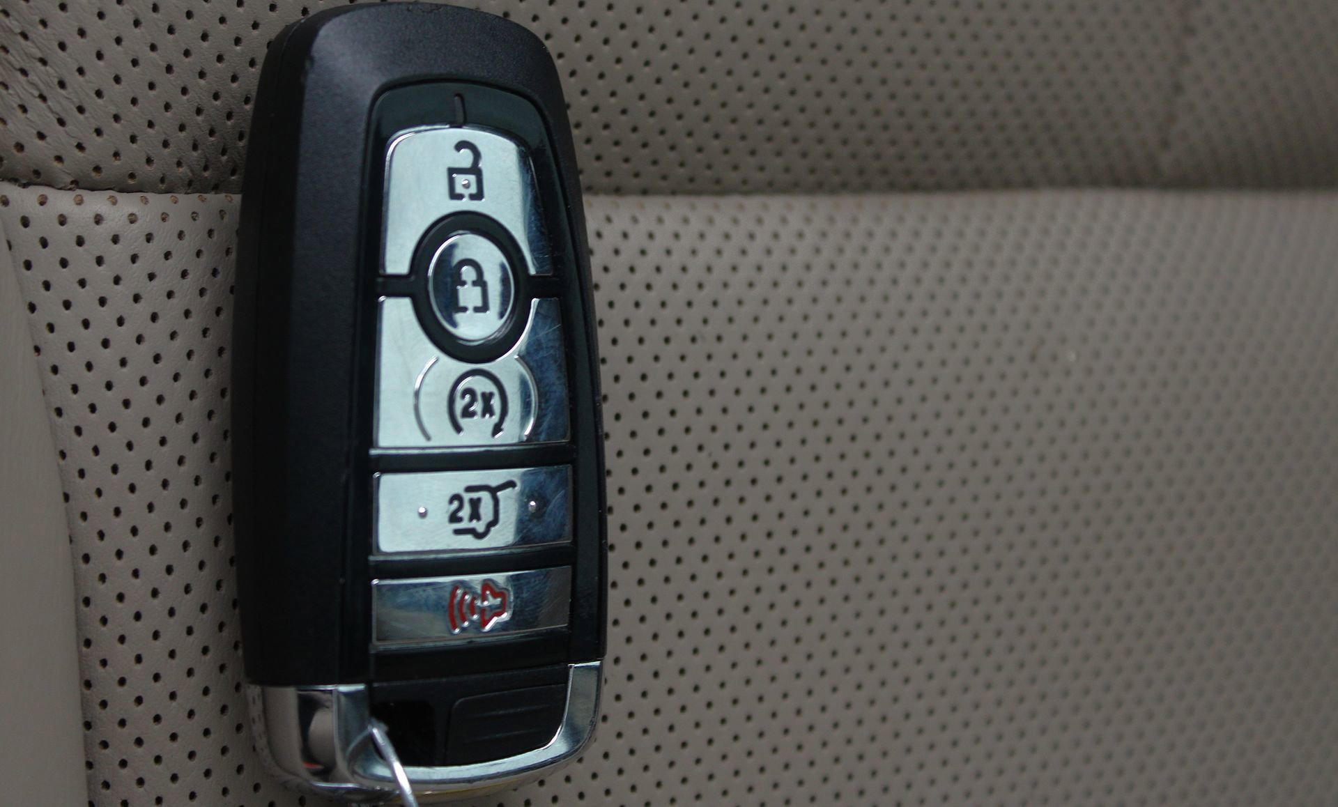 Used 2021 Lincoln Corsair Reserve w/ Equipment Group 201A image 34