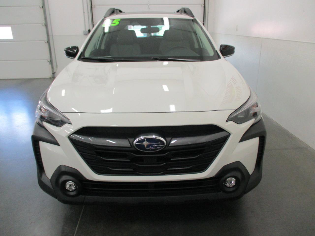 Used 2025 Subaru Outback Premium AWD/4WD image 8
