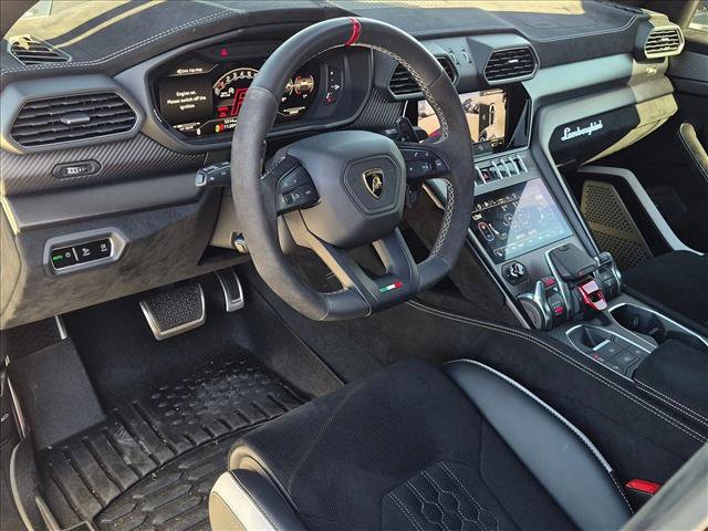 Used 2024 Lamborghini Urus Performante AWD/4WD image 9
