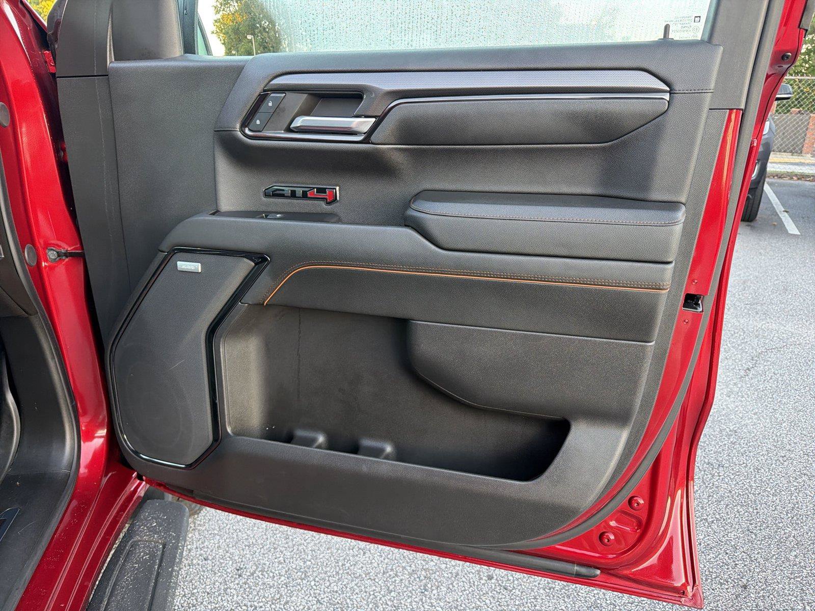 Used 2024 GMC Sierra 1500 AT4 w/ Technology Package AWD/4WD image 13