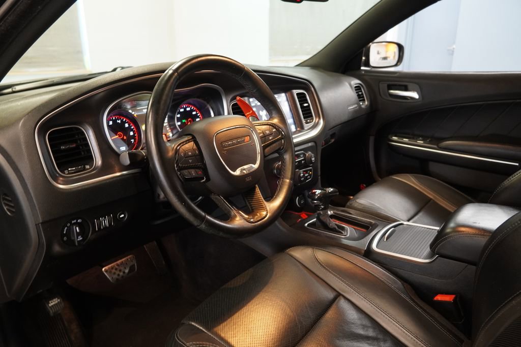 Used 2017 Dodge Charger SXT w/ AWD Plus Group image 7