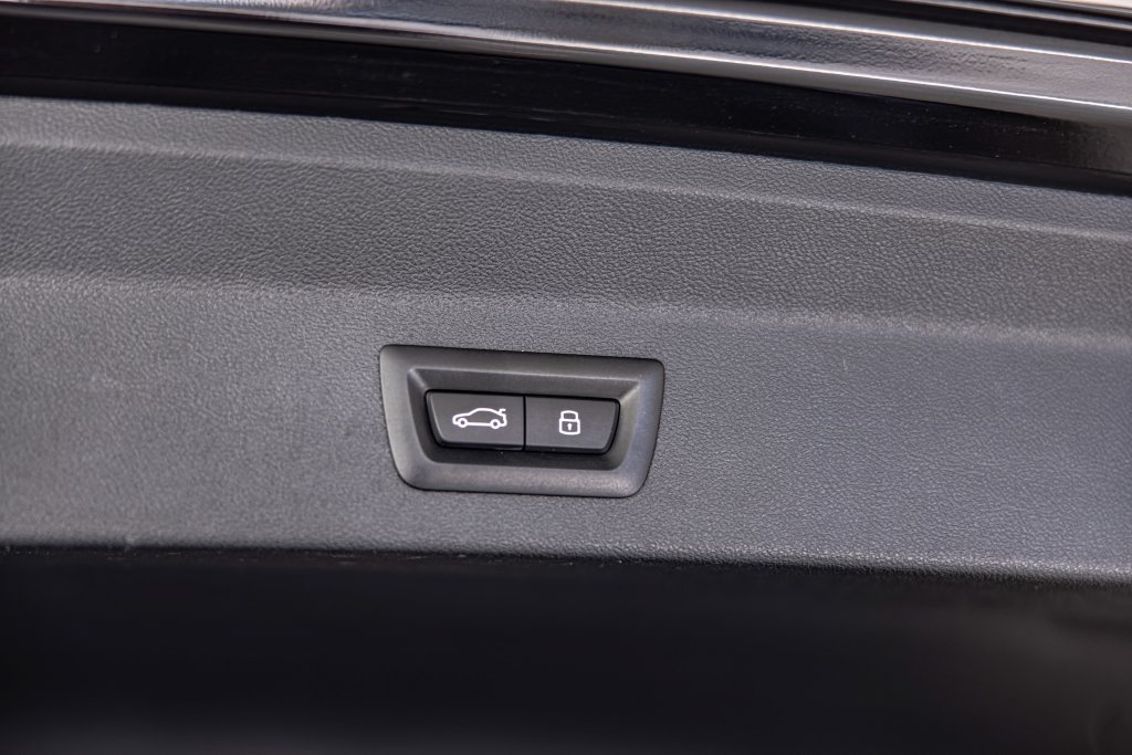 Used 2024 BMW X3 M40i w/ Parking Assistance Package AWD/4WD image 18
