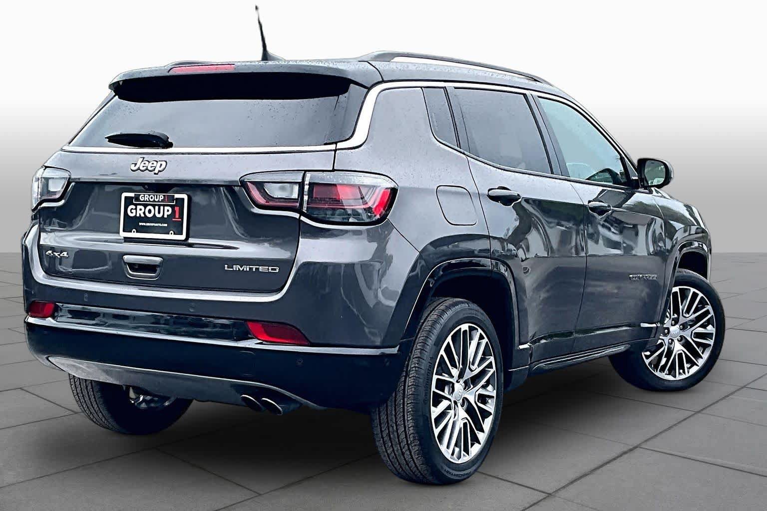 Used 2022 Jeep Compass Limited w/ Elite Group AWD/4WD image 13