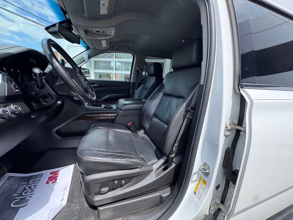 Used 2017 Chevrolet Suburban LT AWD/4WD image 10