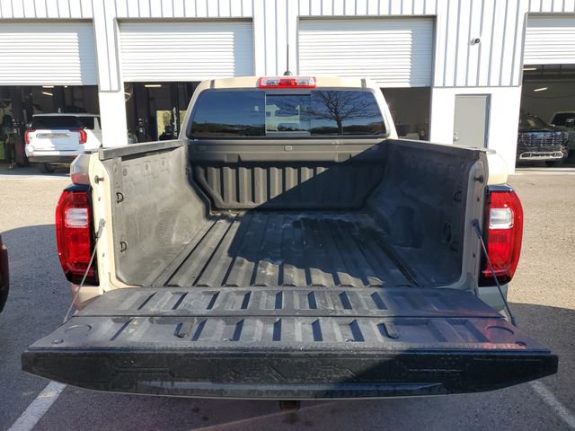 Used 2024 GMC Canyon AT4 image 8