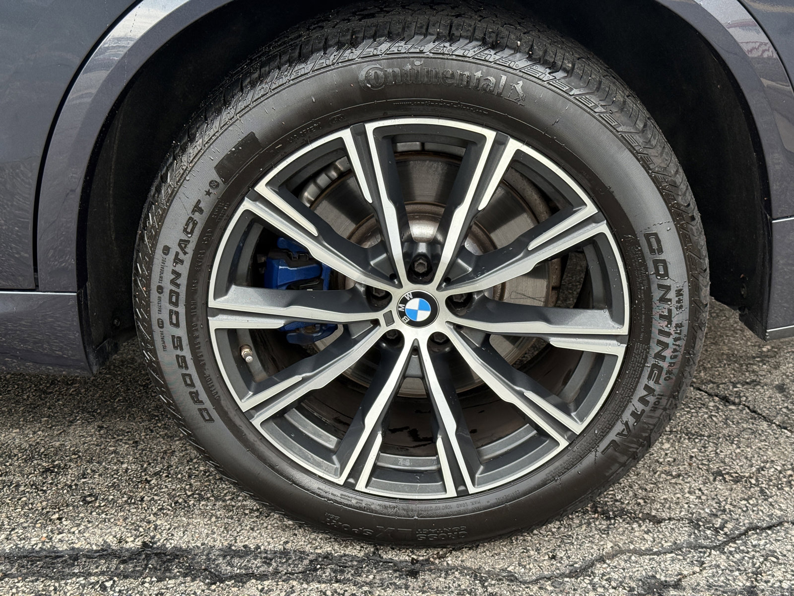 Used 2022 BMW X5 M50i image 34