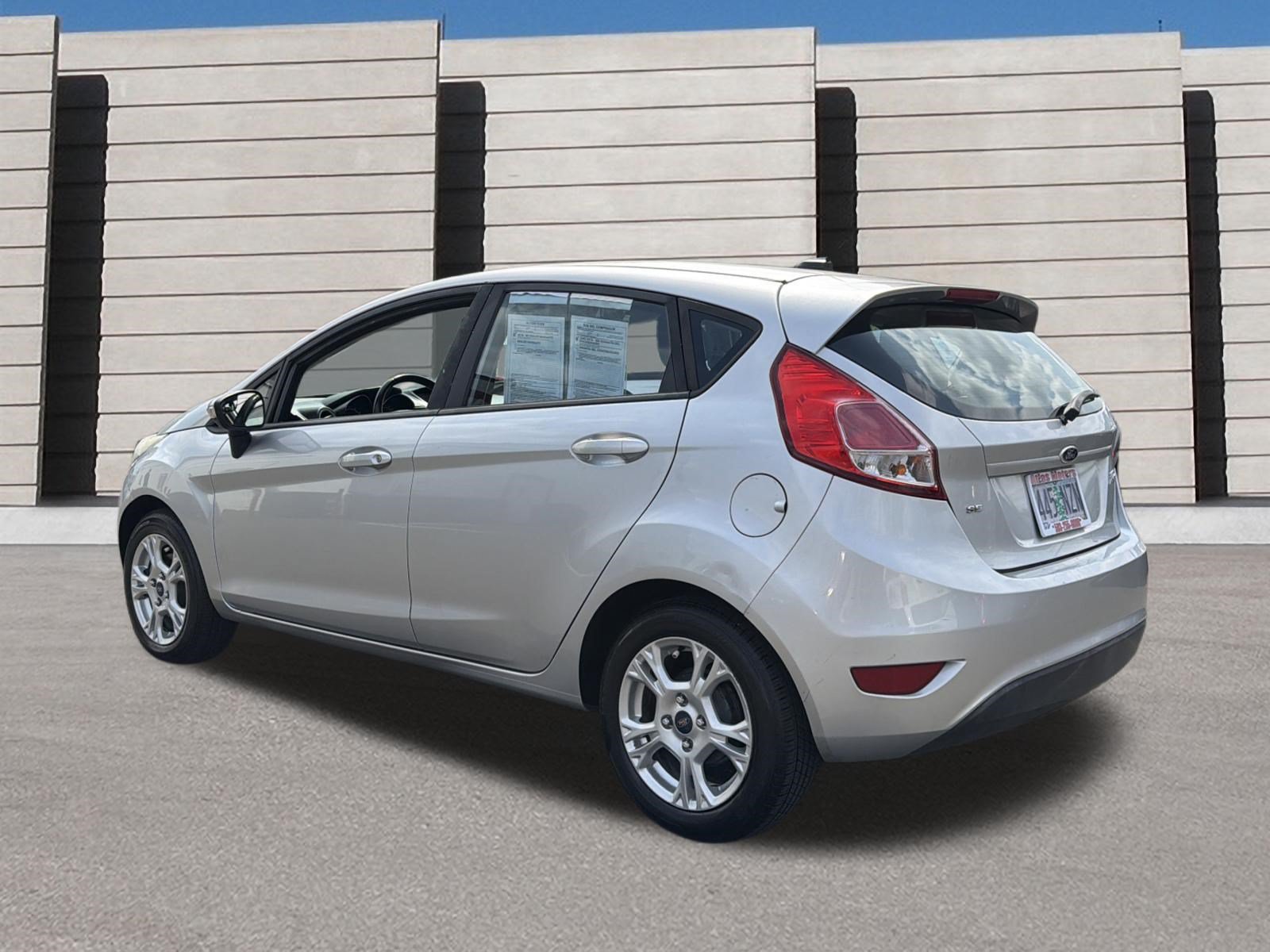 Used 2016 Ford Fiesta SE FWD image 3