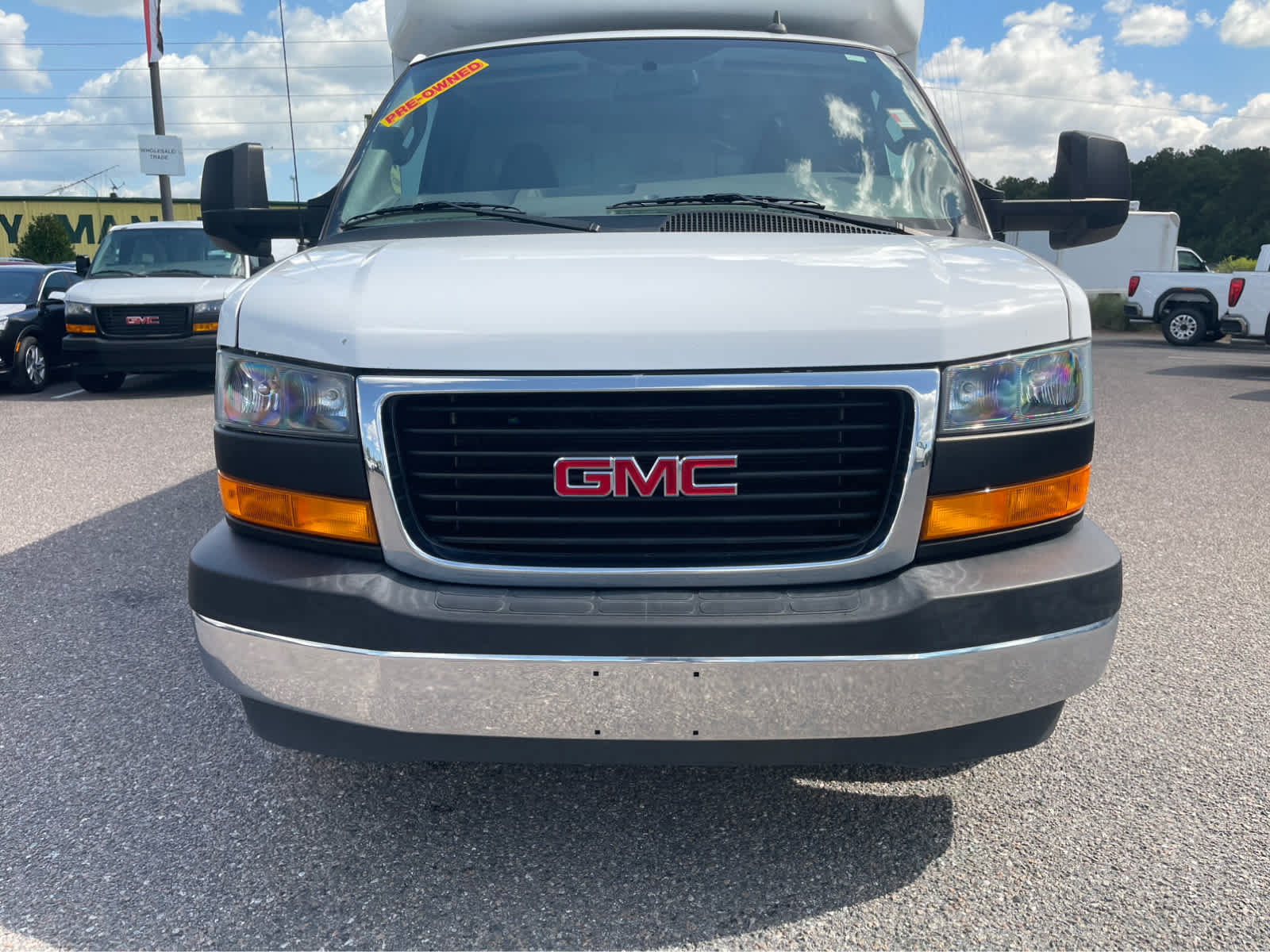 Used 2023 GMC Savana 3500 w/ Power Convenience Package RWD image 2
