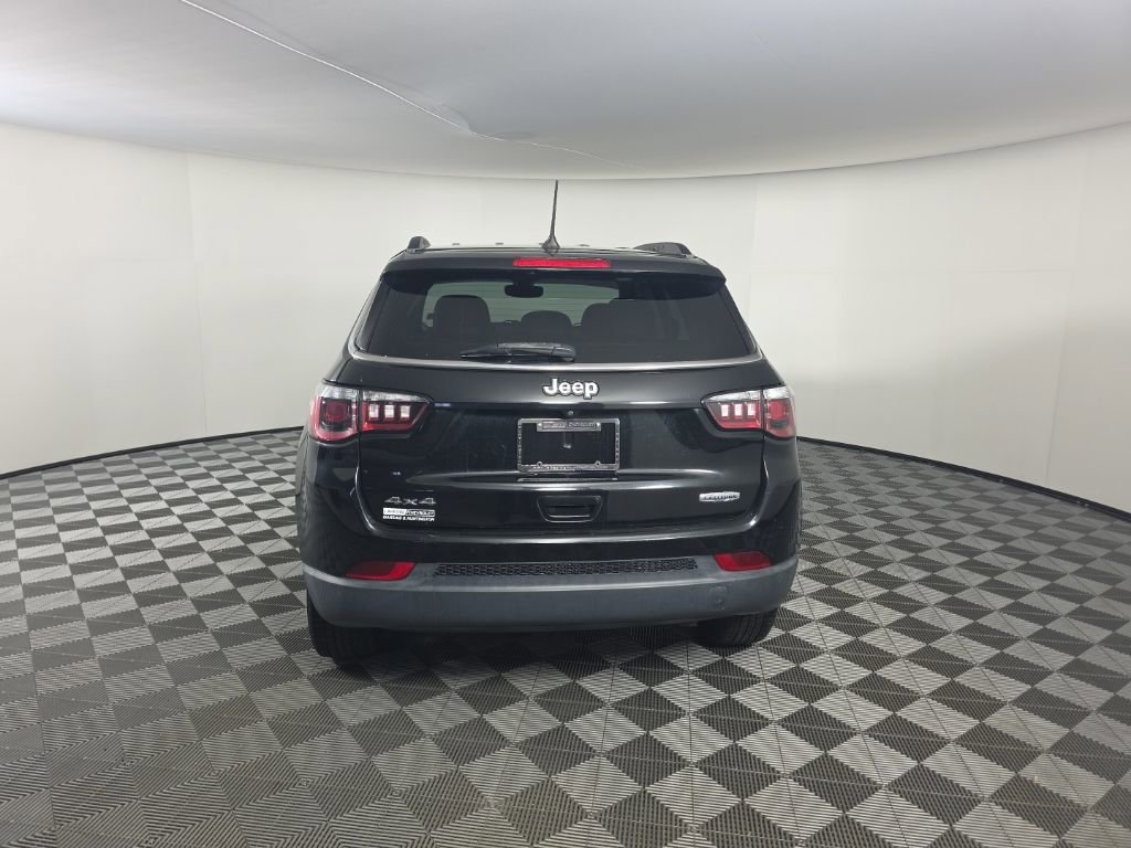 Used 2020 Jeep Compass Latitude AWD/4WD image 4