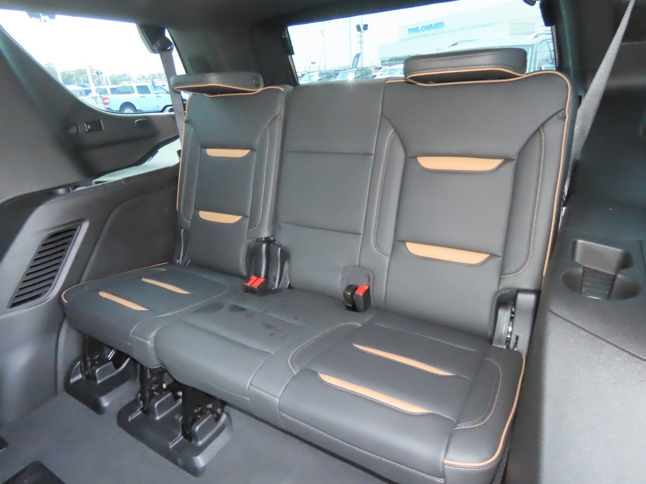 Used 2024 GMC Yukon AT4 w/ Technology Package AWD/4WD image 22