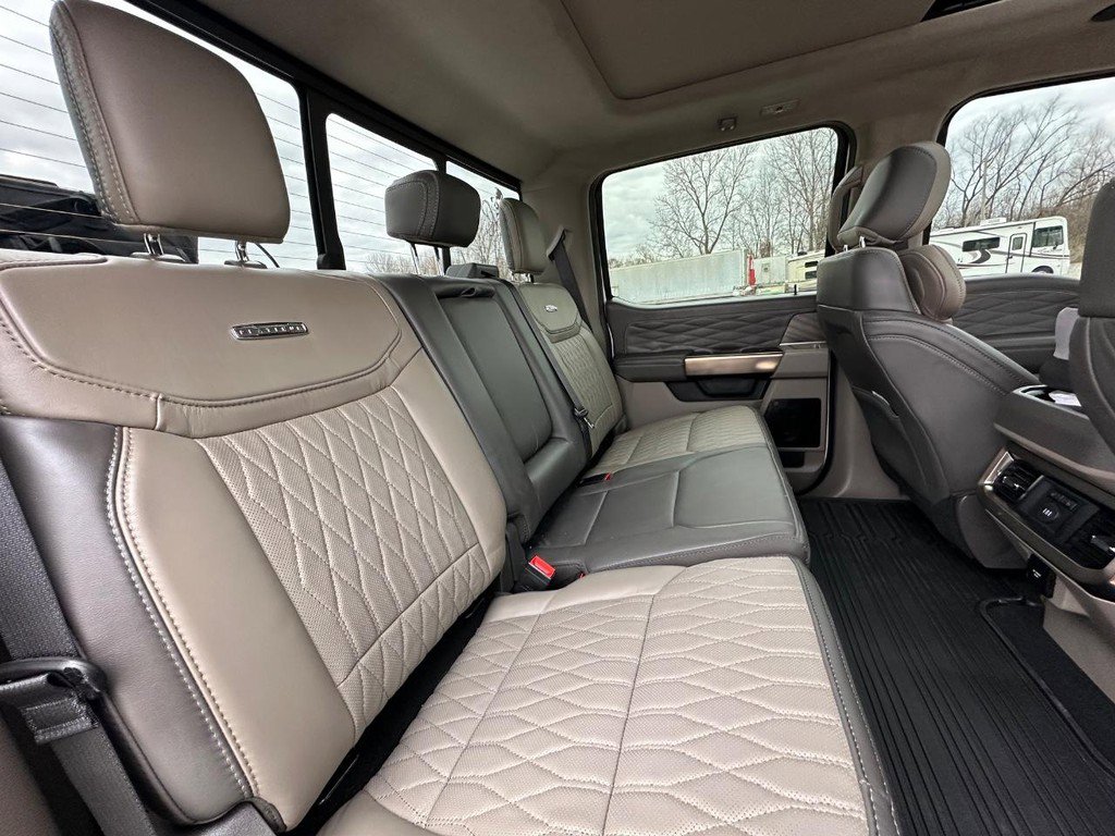 Used 2026 Ford F450 Platinum w/ Platinum Plus Package image 30
