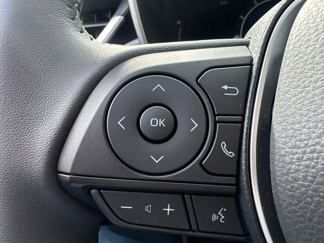 Certified 2025 Toyota Corolla XSE image 31