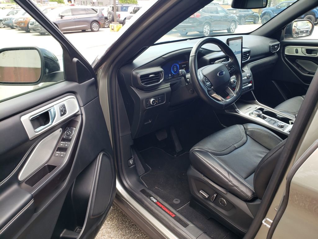 Certified 2020 Ford Explorer ST w/ ST Street Pack AWD/4WD image 6