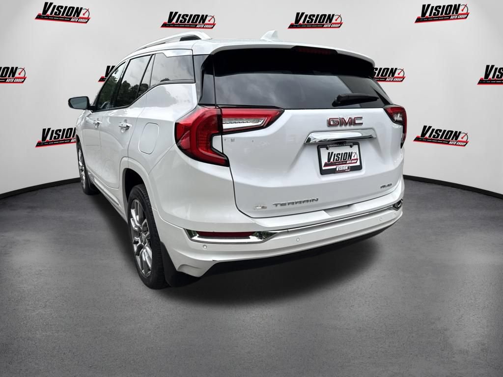 Used 2022 GMC Terrain Denali w/ Denali Premium Package AWD/4WD image 7
