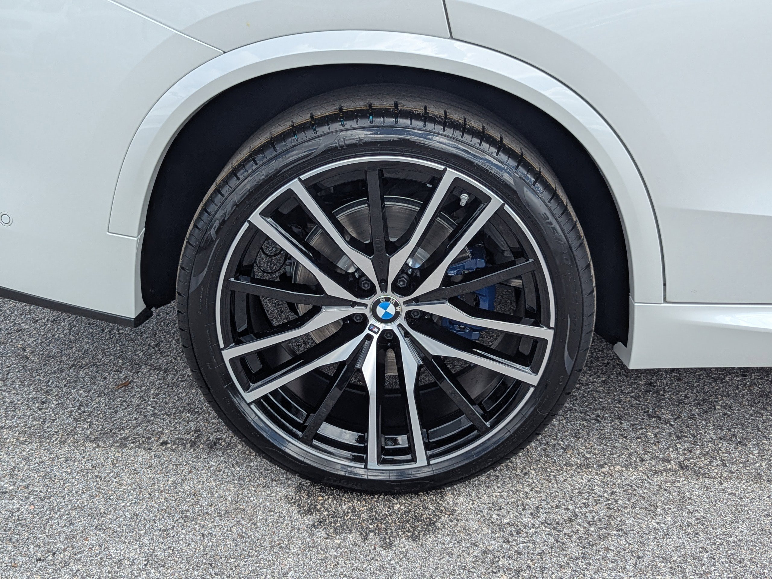 New 2026 BMW X5 xDrive40i w/ M Sport Package image 12