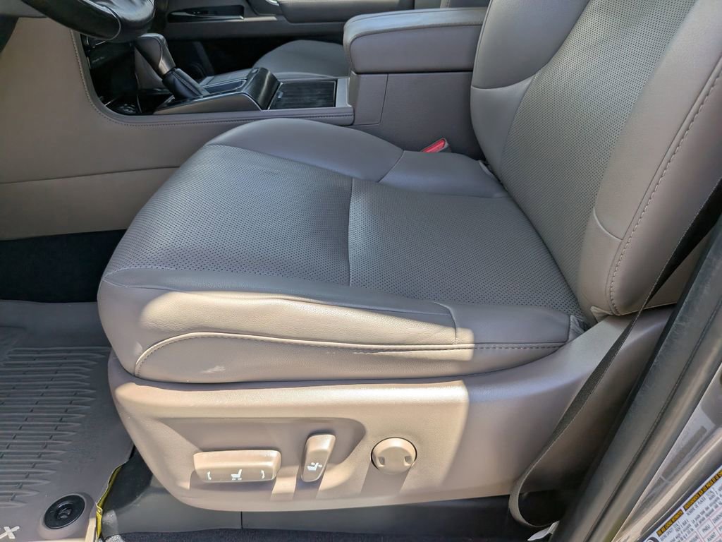 Used 2023 Lexus GX 460 Premium w/ Premium Package AWD/4WD image 19