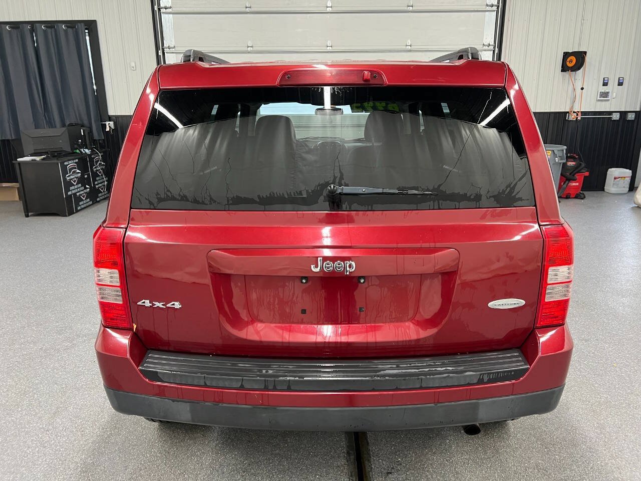Used 2012 Jeep Patriot Latitude AWD/4WD image 5
