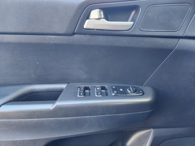 Used 2018 Kia Sportage LX image 24