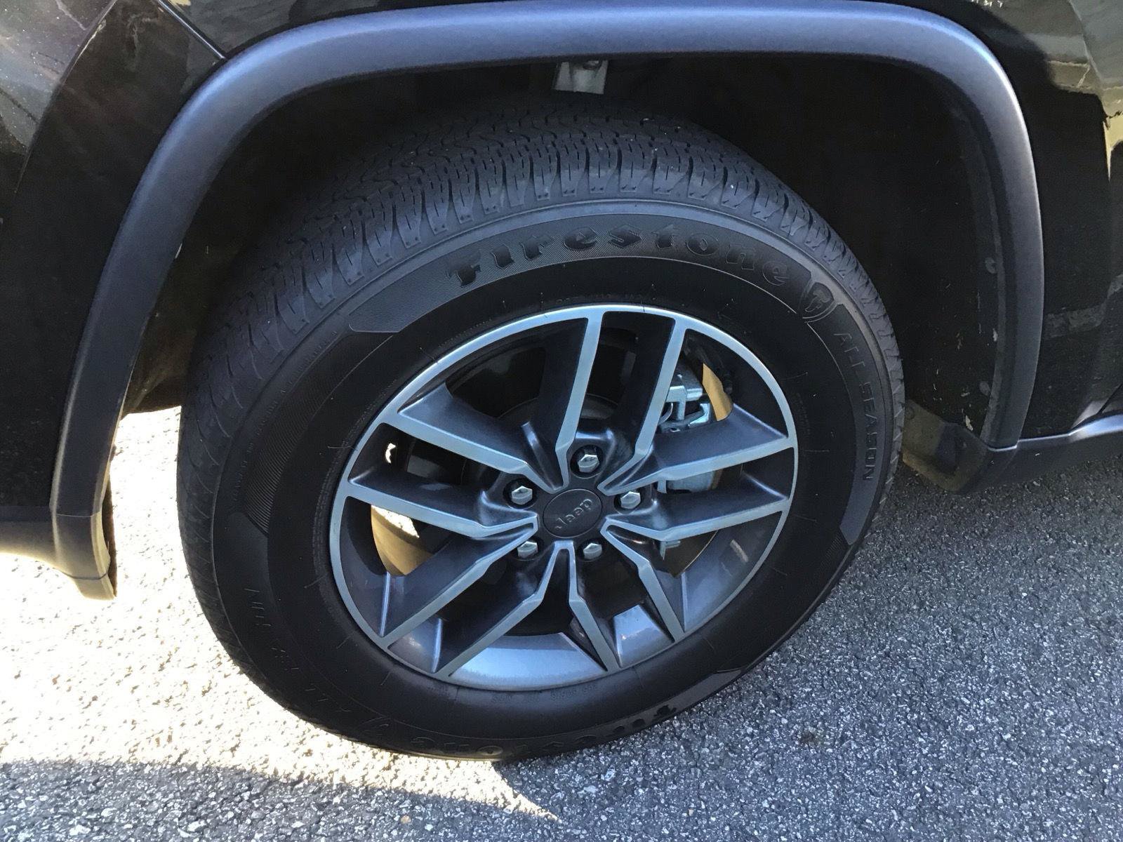 Used 2019 Jeep Grand Cherokee Laredo w/ Laredo X Package RWD image 8