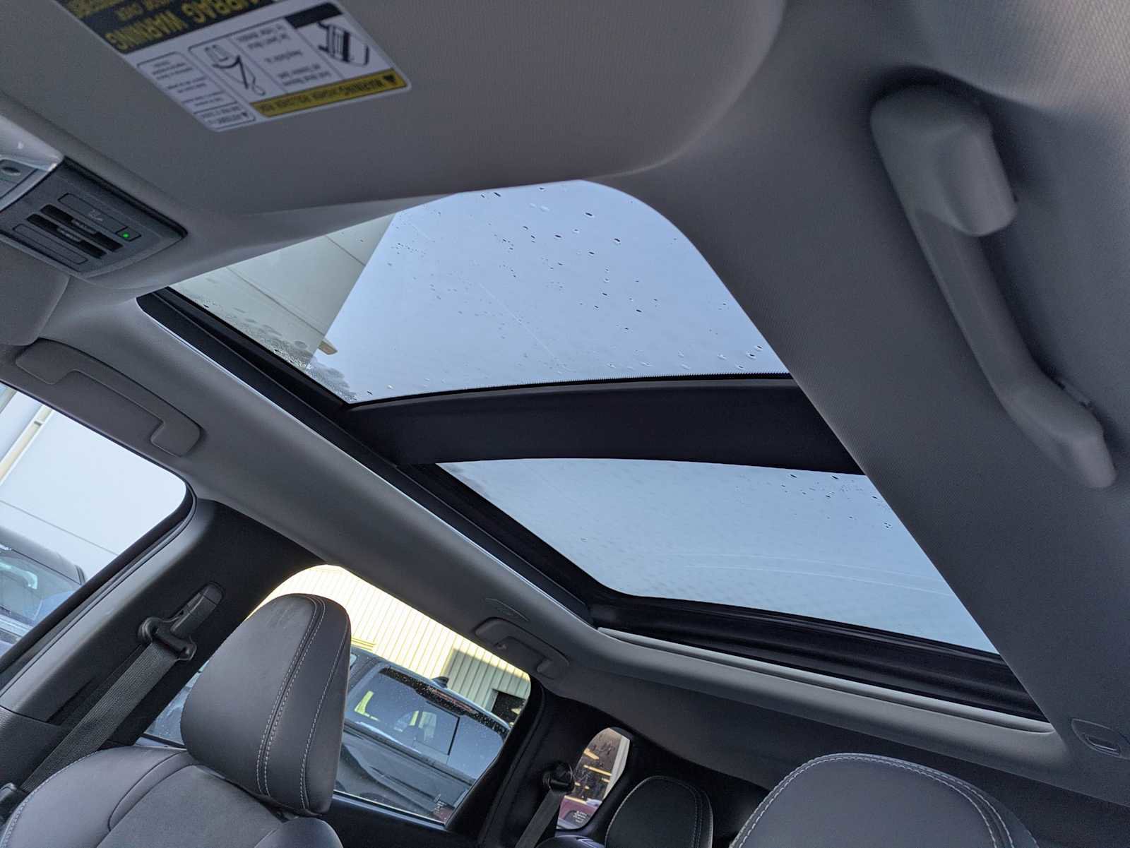 Used 2023 Mitsubishi Outlander SE image 18