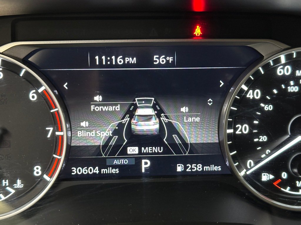 Used 2023 Nissan Rogue SV AWD/4WD image 3