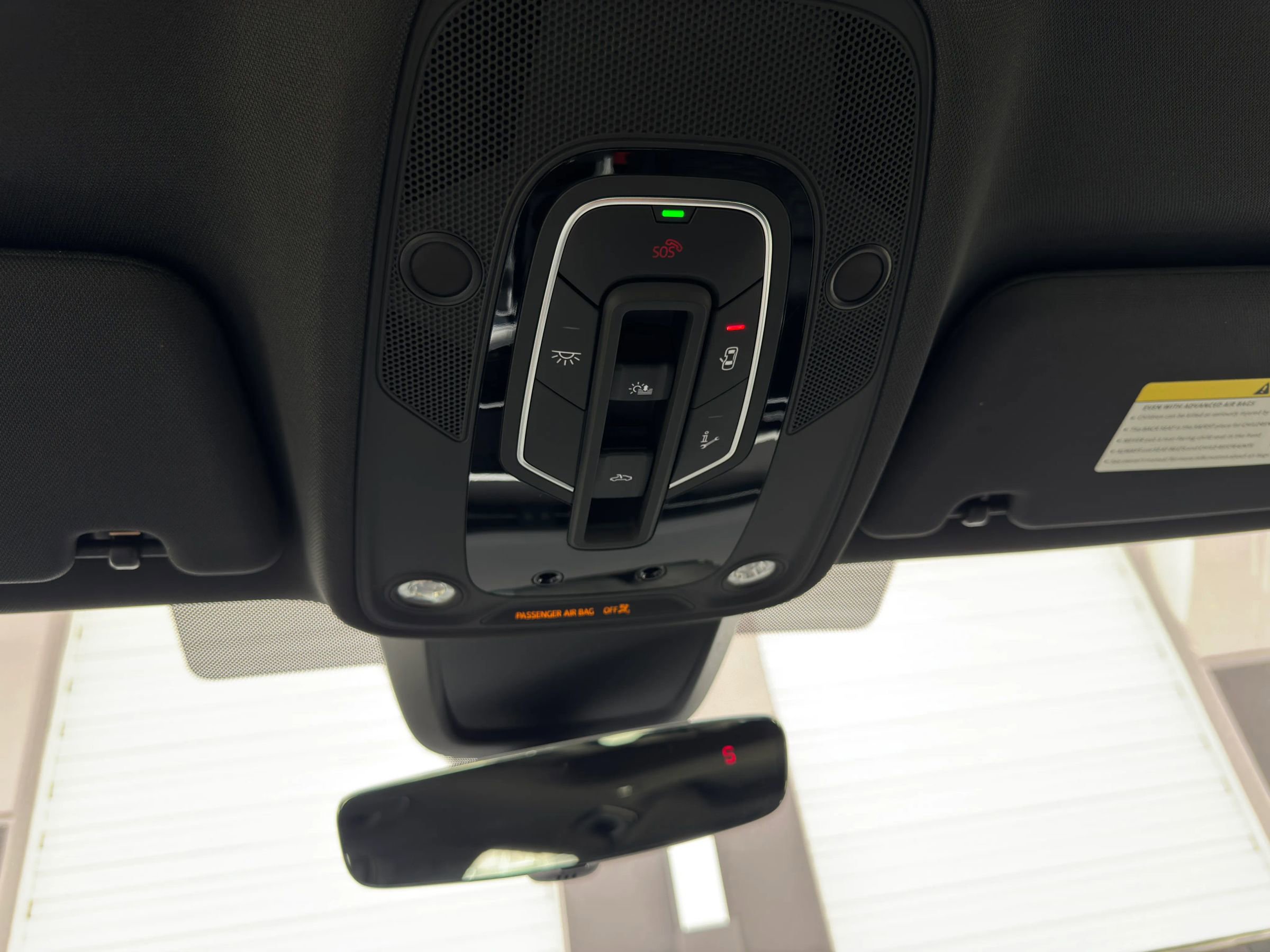 Used 2023 Audi RS 6 w/ Carbon Optic Package image 30