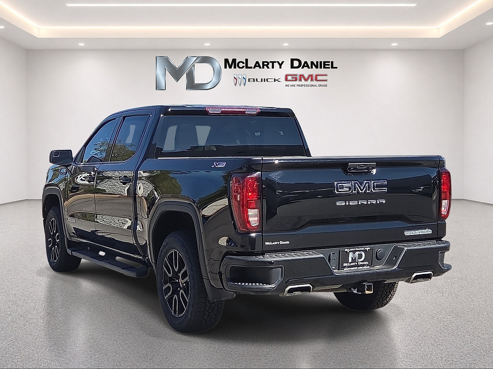Certified 2022 GMC Sierra 1500 Elevation w/ X31 Off-Road Package AWD/4WD image 13
