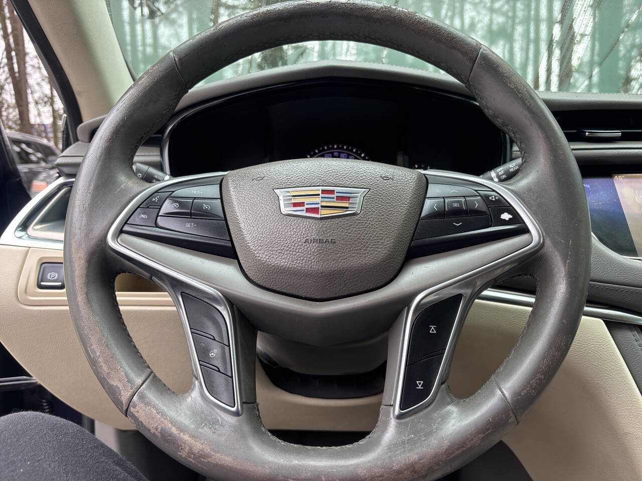 Used 2017 Cadillac XT5 Luxury image 10