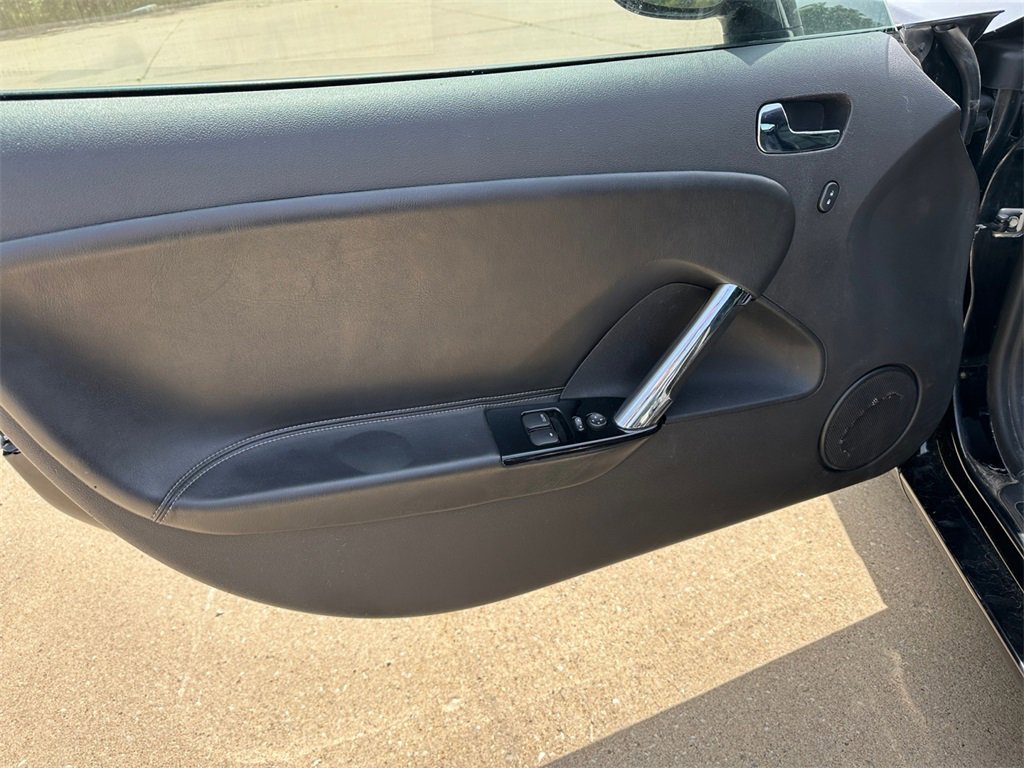 Used 2008 Saturn Sky w/ Weekend Getaway Package image 15