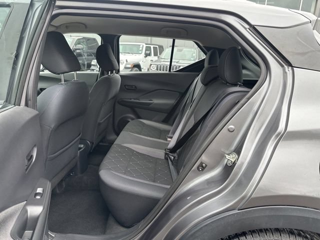 Used 2019 Nissan Kicks S FWD image 18