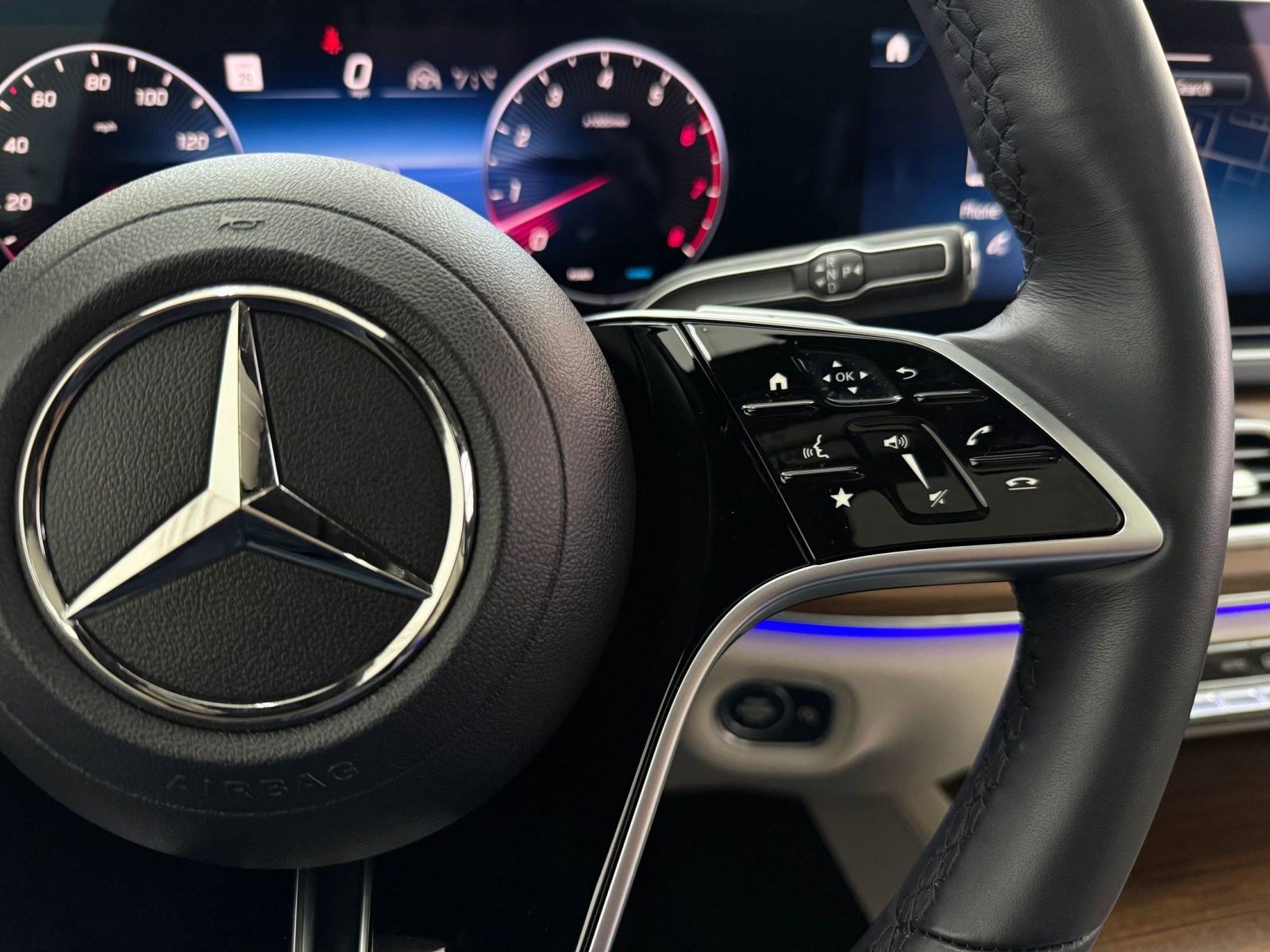 Used 2025 Mercedes-Benz GLE 450 4MATIC image 26