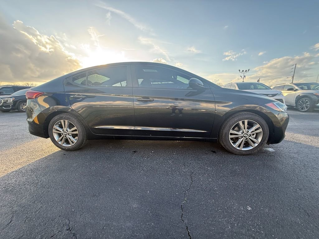 Used 2017 Hyundai Elantra Value Edition image 2