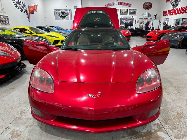 Used 2005 Chevrolet Corvette Coupe w/ Preferred Equipment Group RWD image 29