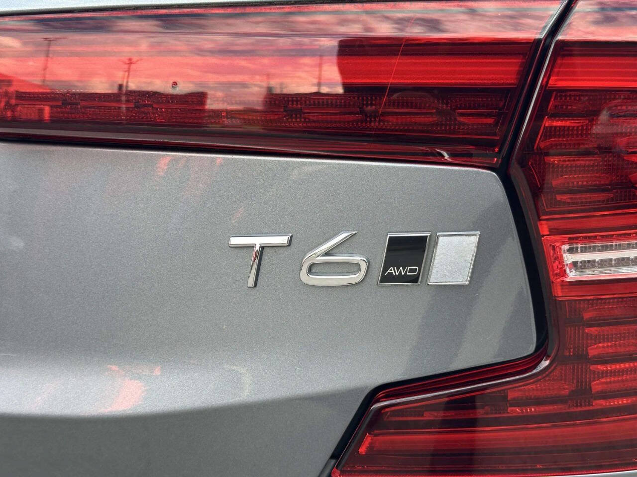 Used 2019 Volvo S60 T6 Momentum w/ Multimedia Package AWD/4WD image 39