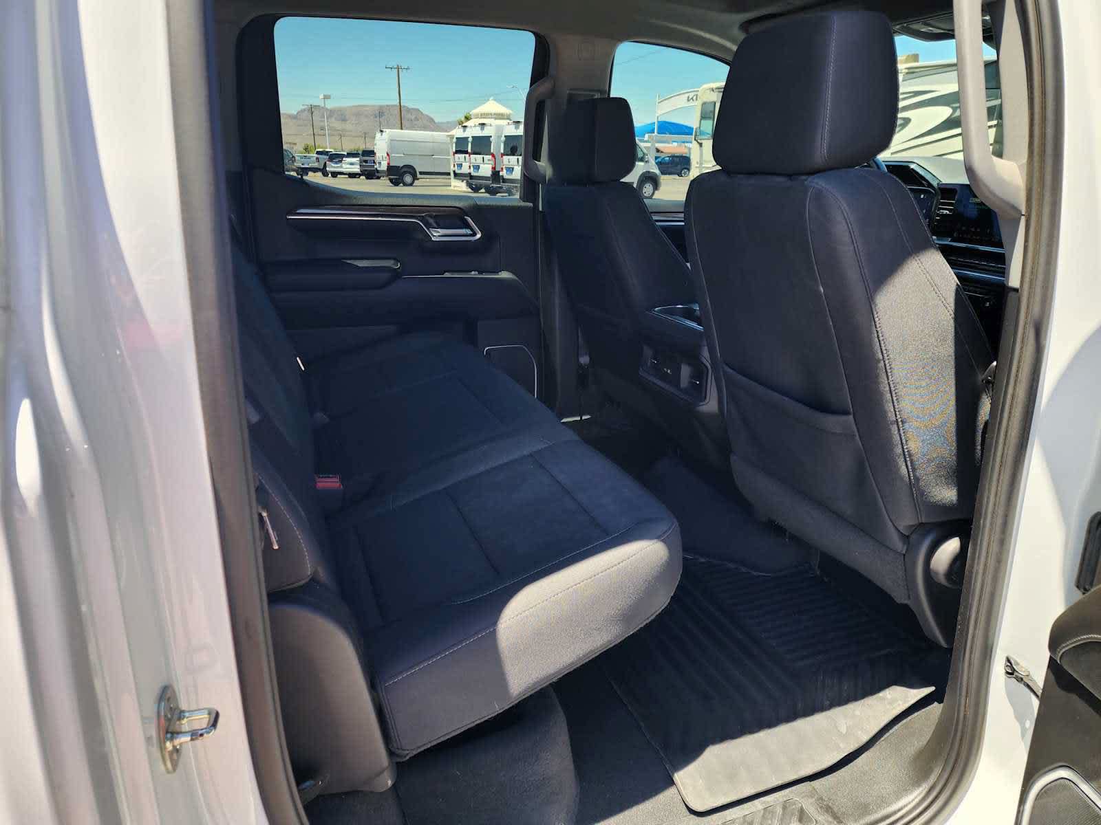 Used 2023 Chevrolet Silverado 1500 RST AWD/4WD image 16