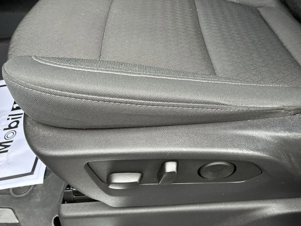 Used 2025 GMC Sierra 2500 SLE w/ SLE Value Package; image 12