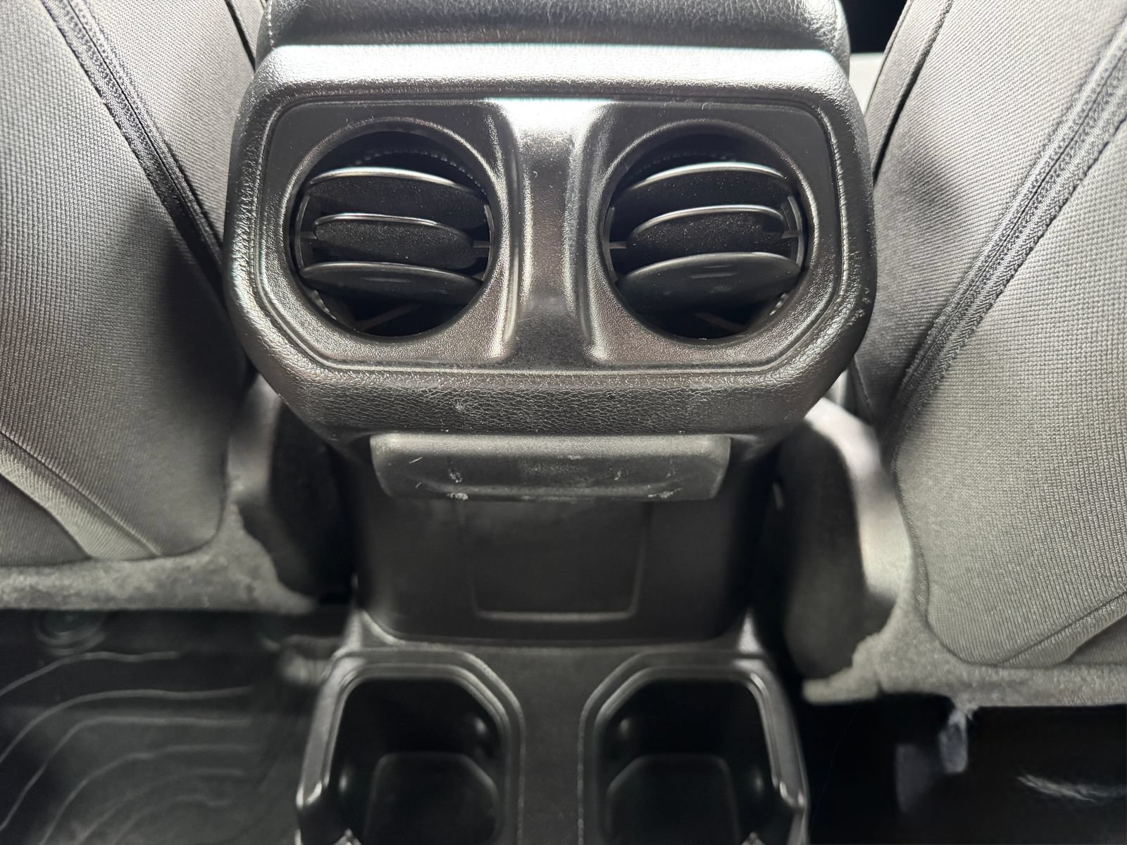 Used 2021 Jeep Wrangler Sport AWD/4WD image 28