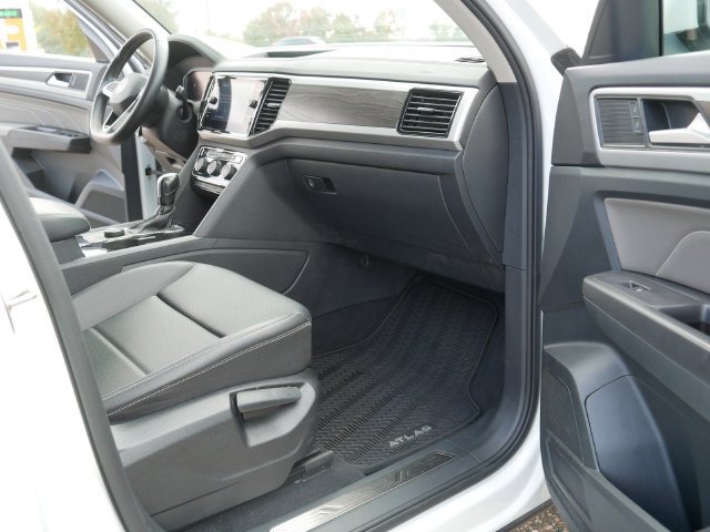 Certified 2023 Volkswagen Atlas SE w/ Panoramic Sunroof Package AWD/4WD image 21