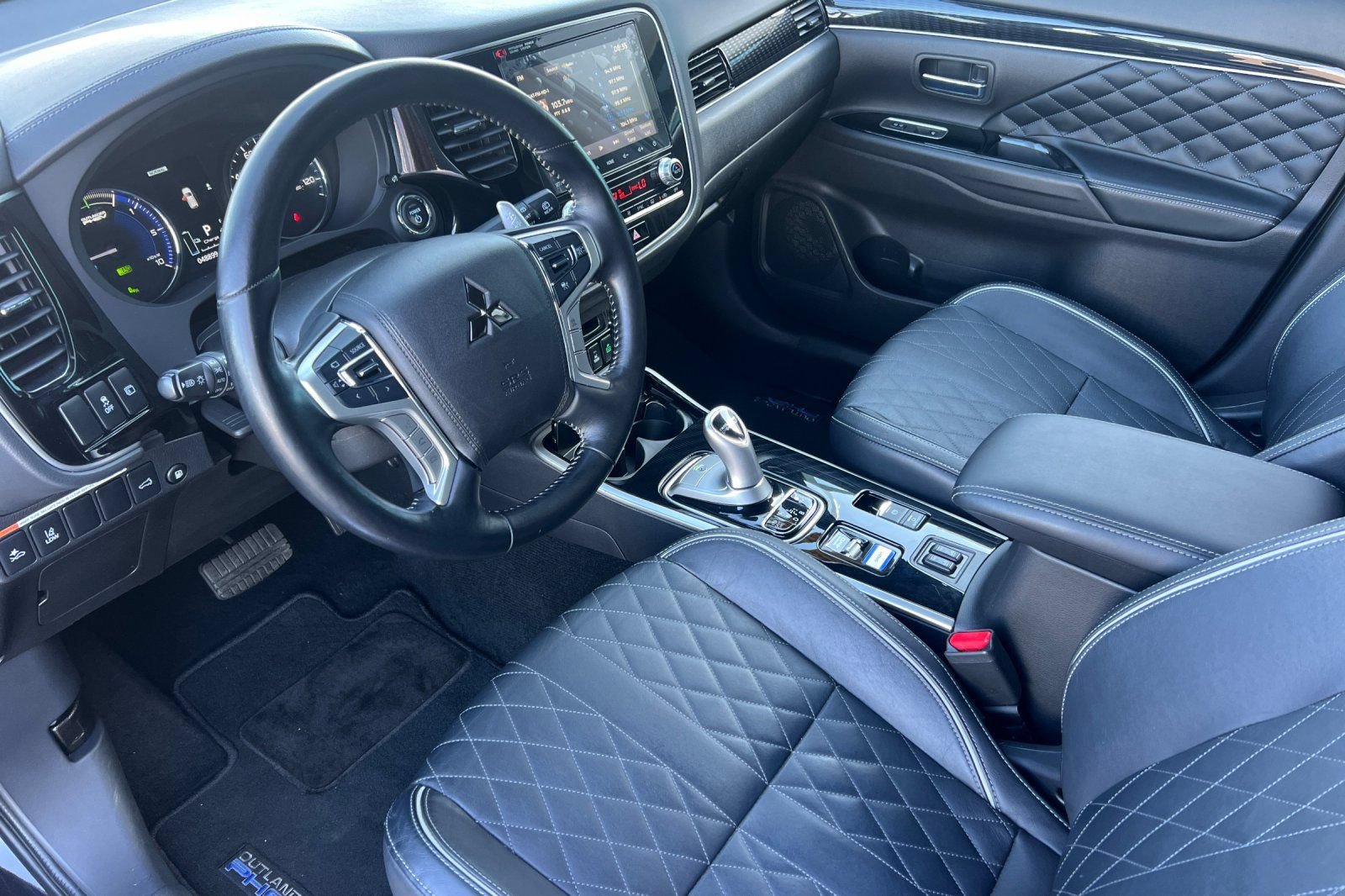 Used 2022 Mitsubishi Outlander GT AWD/4WD image 11