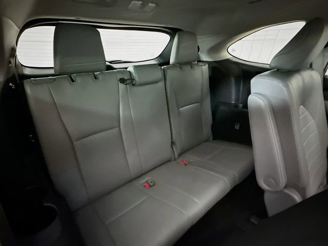 Used 2022 Toyota Highlander XLE image 28
