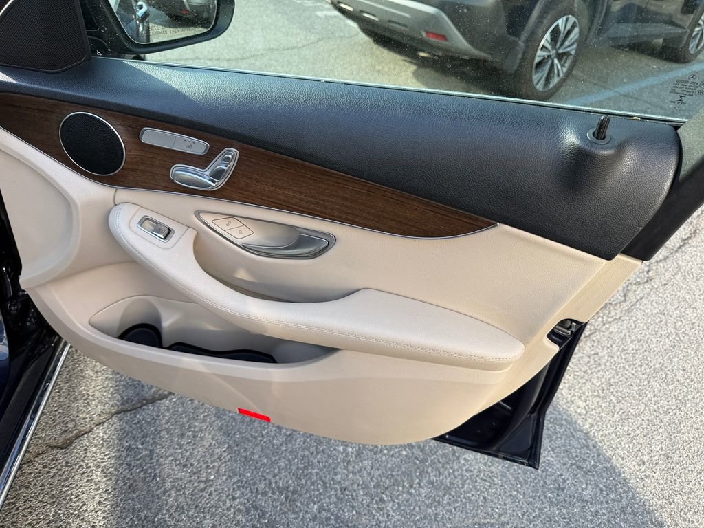 Used 2020 Mercedes-Benz C 300 4MATIC Sedan image 25