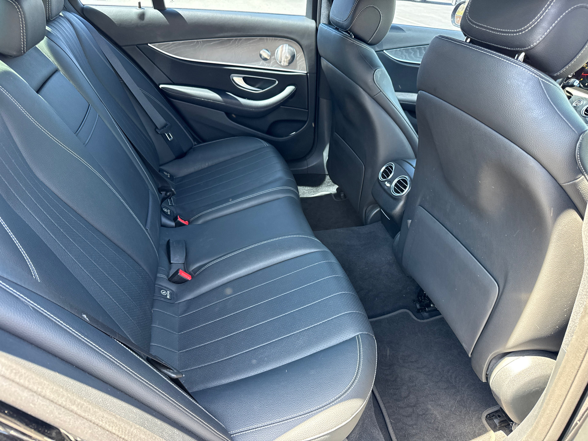 Used 2021 Mercedes-Benz E 350 Sedan image 17